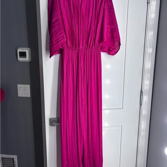 Zara Fuchsia Plunge Dress - Picture 3 of 6